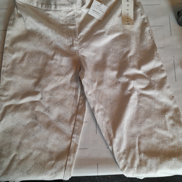 St John's Bay women's Capri nwt - Picture 1 of 8